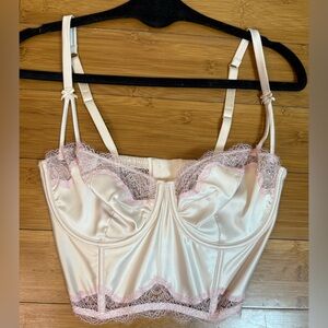 NWT VICTORIAS SECRET 34DD Cream and Pink Lace Bustier